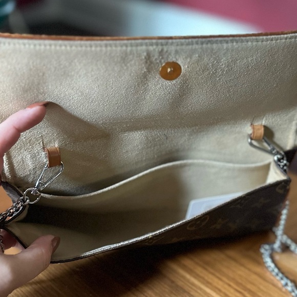 AUTHENTIC LONG TWIN GM POCHETTE LOUIS VUITTON - Picture 8 of 12